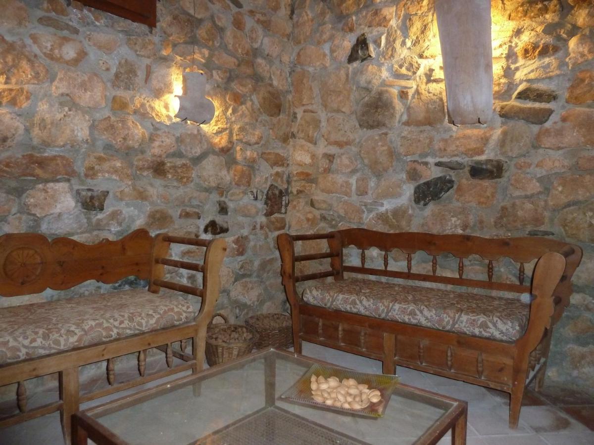 Aaccent Montblanc - Prenafeta Hotel Екстериор снимка