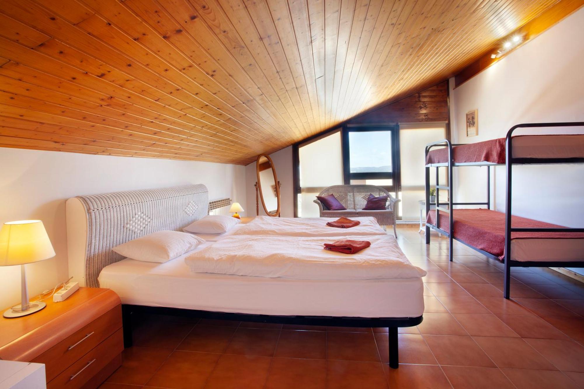 Aaccent Montblanc - Prenafeta Hotel Екстериор снимка