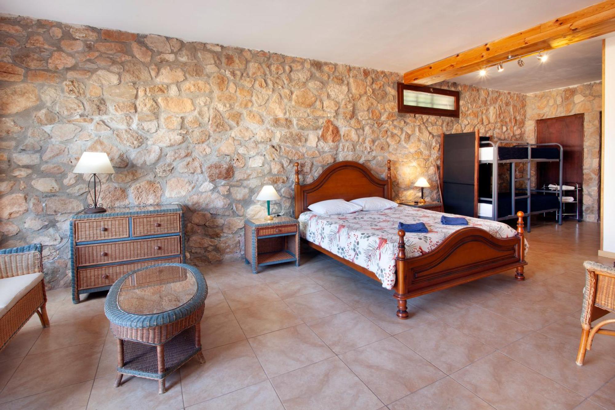 Aaccent Montblanc - Prenafeta Hotel Екстериор снимка
